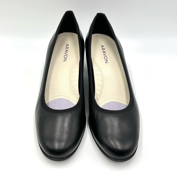 8D 8W 8 WIDE WIDTH Aravon Womens Classic Career Dress Black Leather Pumps Heels - Picture 3 of 15